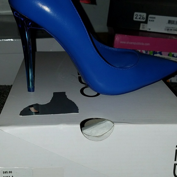 Shoes - Picture 7 of 7